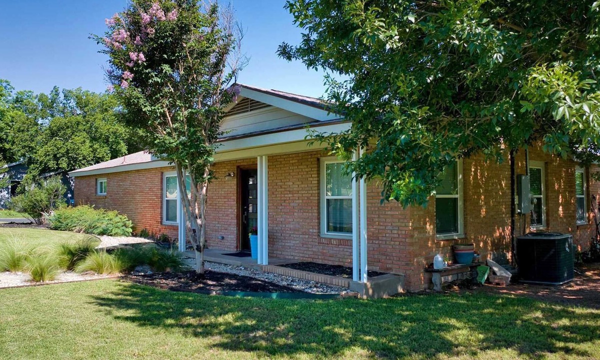 Mason House | Texas Topaz in Mason