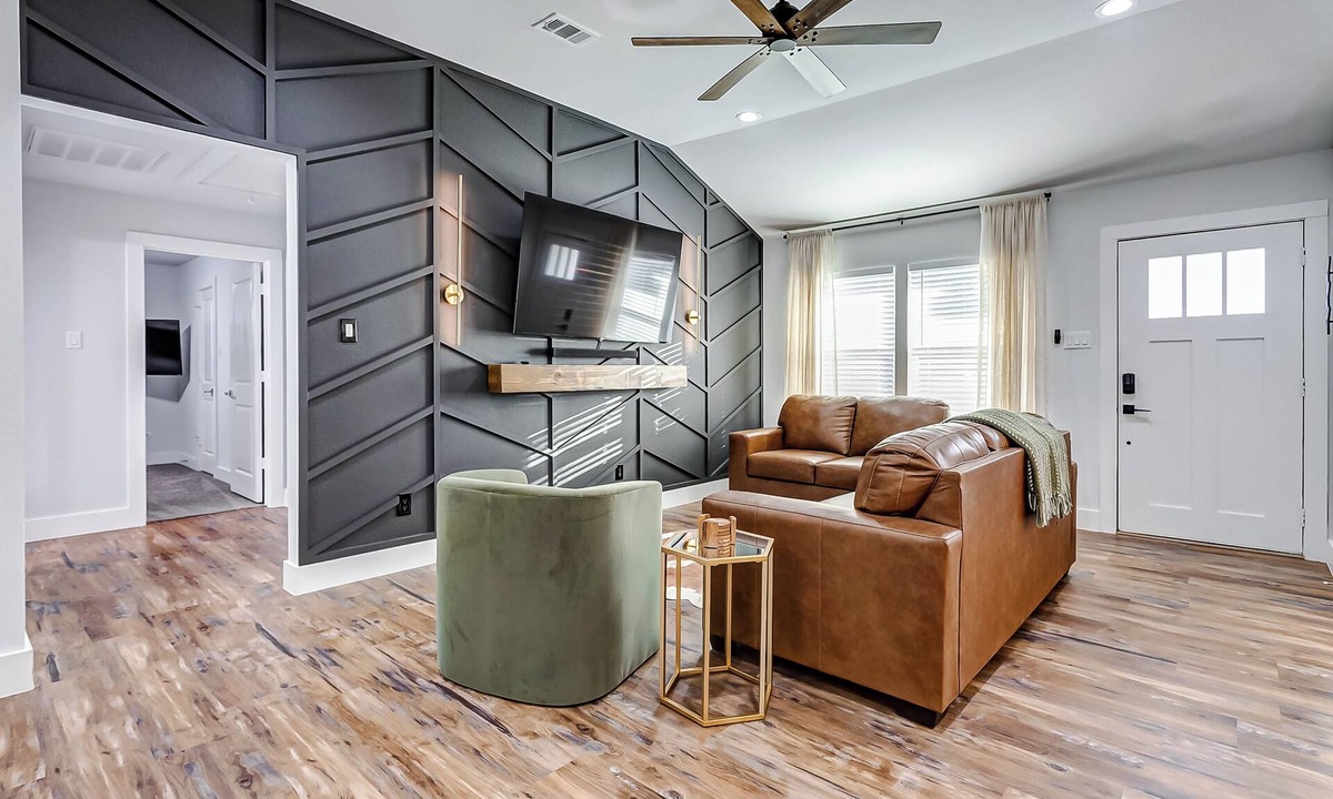 Foster Place House | Texas Two-Step: Near NRG/Full Game Room/Lounge+Fire Pit