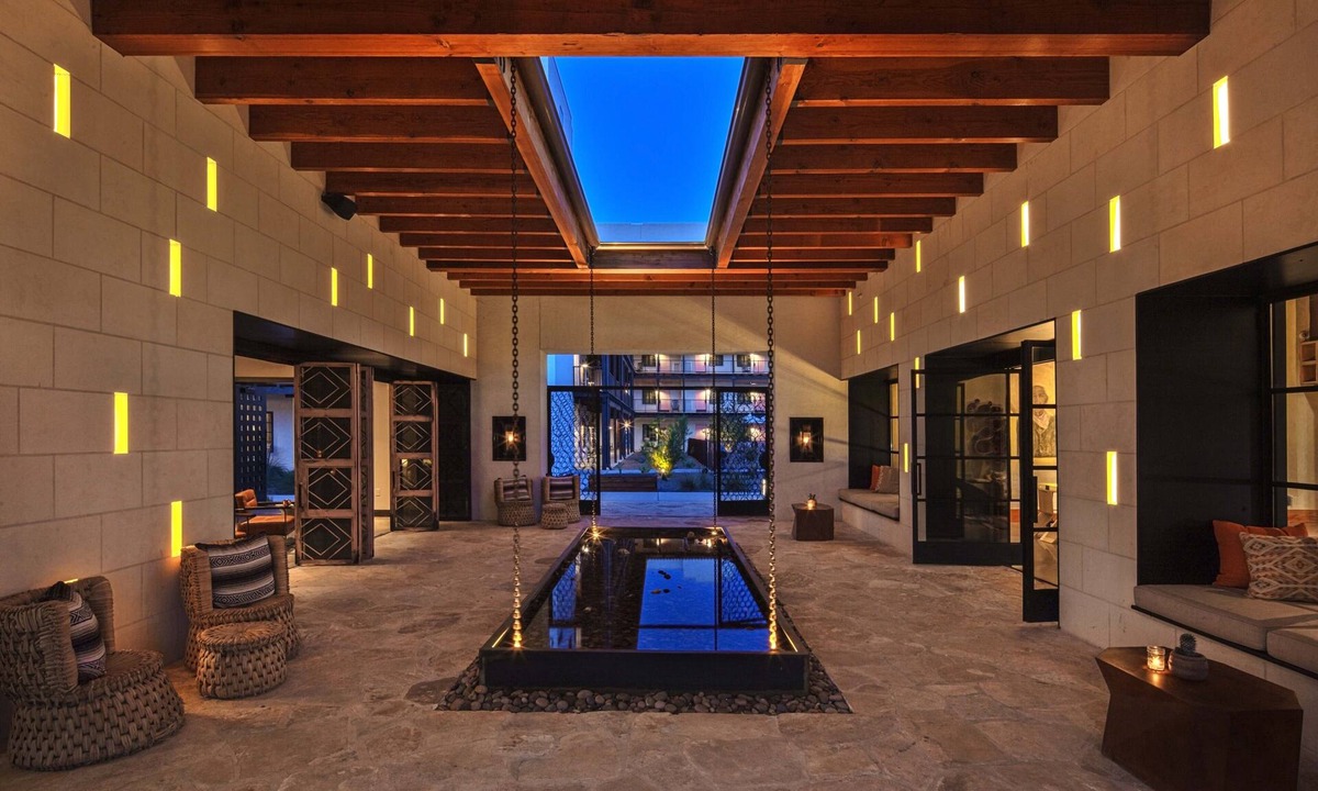 Las Colinas Hotel | Texican Court, by Valencia Hotel Collection