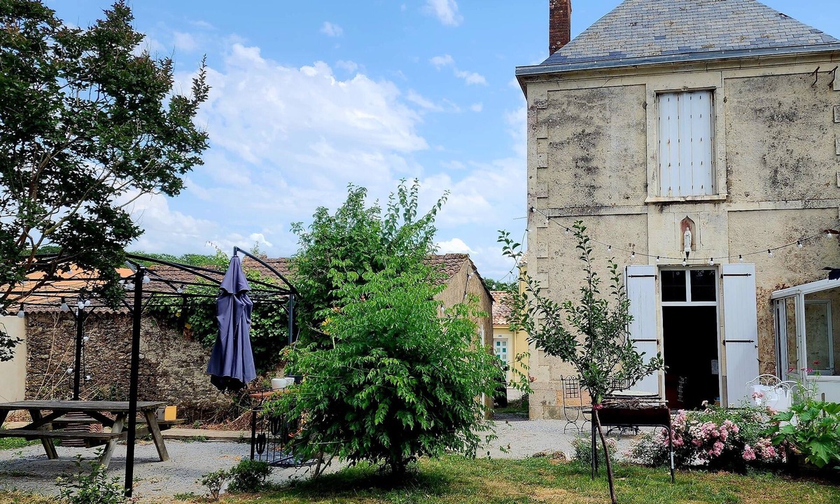 Saint-Christophe-du-Ligneron House | Thank you for using airbnb