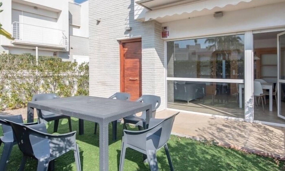 Altafulla House | th109/24 Townhouse in Altafulla · 4 bedrooms 2.5 baths