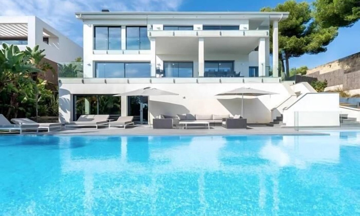 Tamarit Villa | th85 Villa in Tamarit, Tarragona · 5 bedrooms · 5 beds · 5 baths