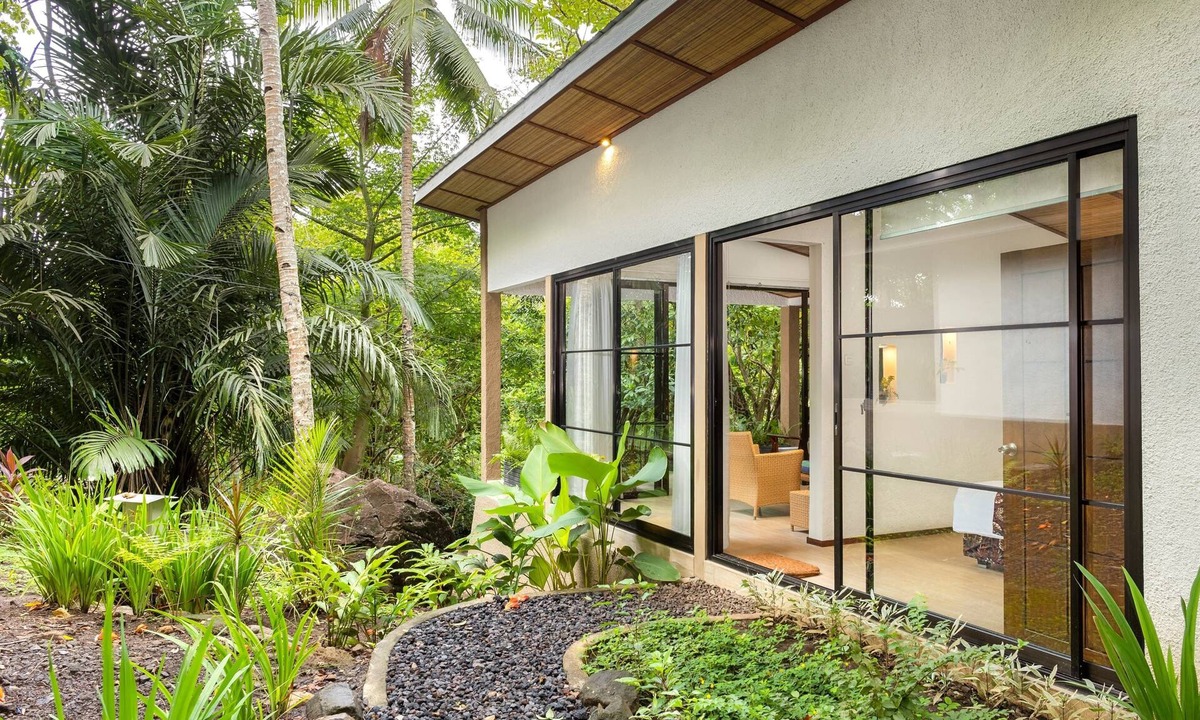 Manado Resort | Thalassa Dive & Wellbeing Resort Manado