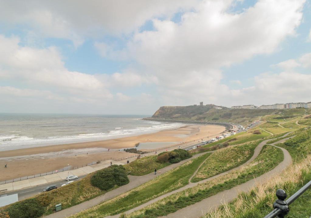 Scarborough Apartment | Thalassa