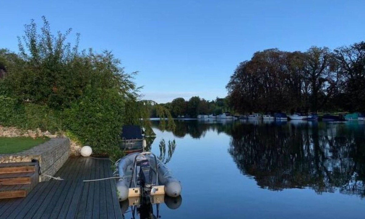 Whitchurch-on-Thames House | Thames Riverside Luxury Home
