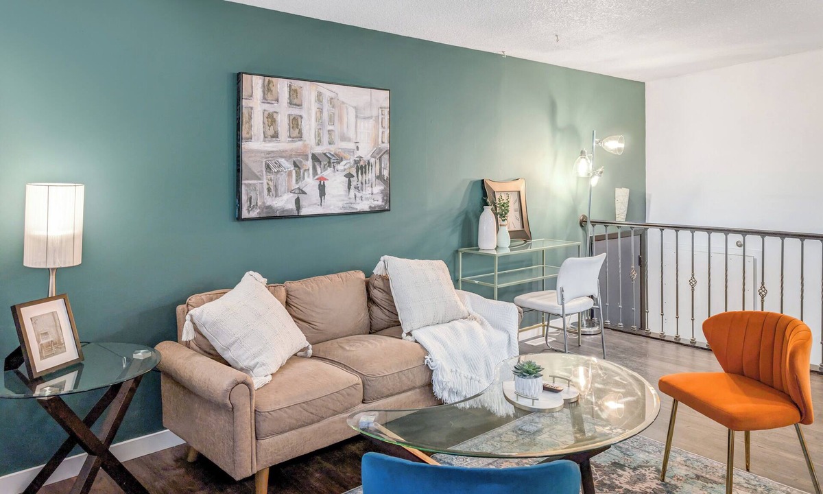 Sunnyside House | Thanks-G Riverwalk-Lodge w/Backyard+BathTub-W/D