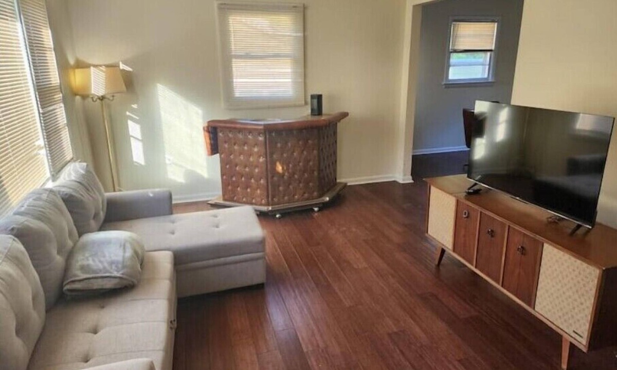 Maple Shade House | That 70s house