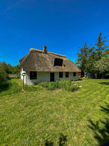 Østerskov House | Thatched Cottage From 1877 On Langeland