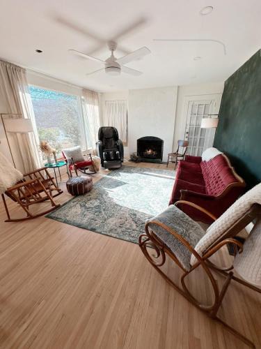 Travelers Rest House | The 1690 House