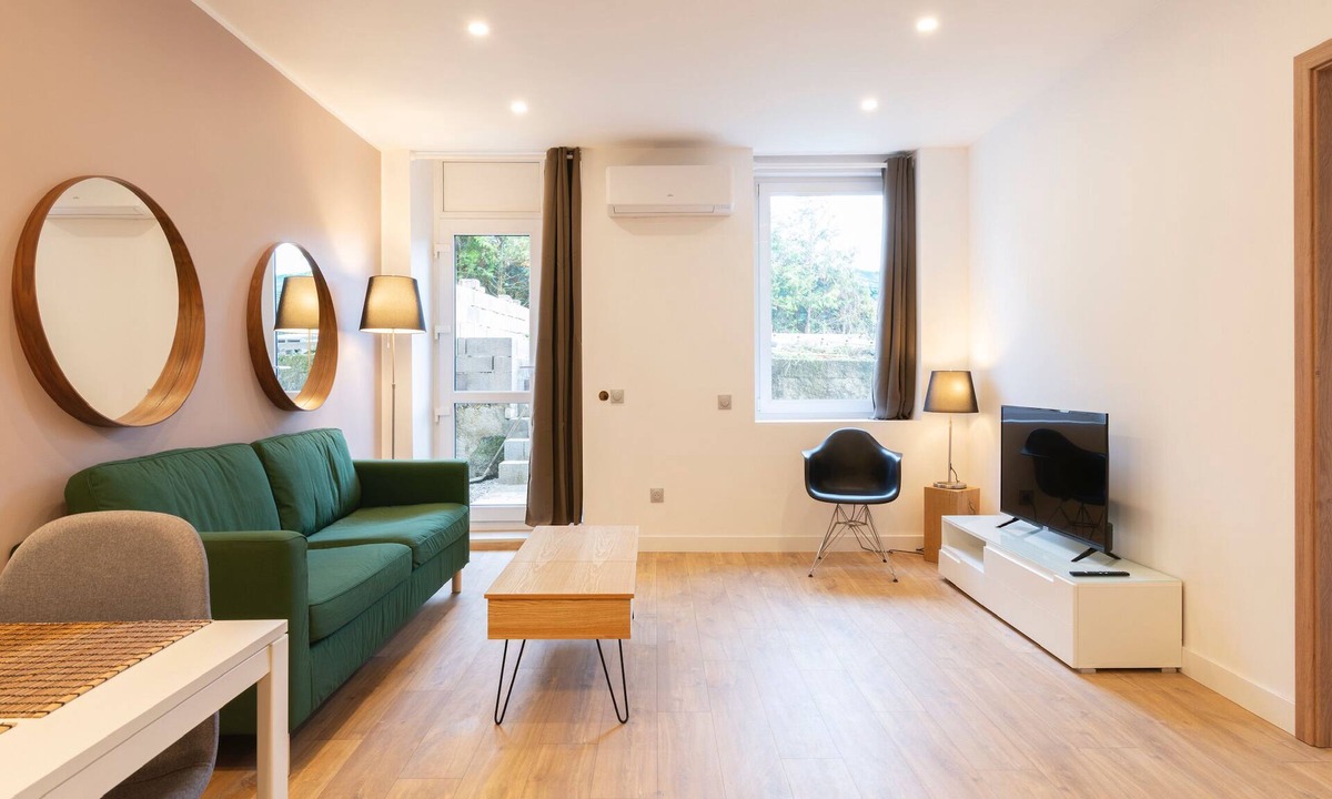 Jarny Apartment | The 4* "Emerald Green" apartment