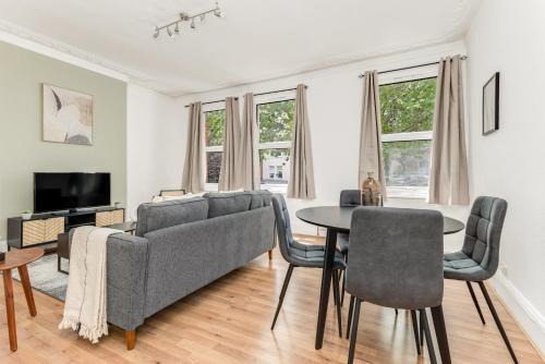 South Acton Apartment | The Acton Luxury Flat