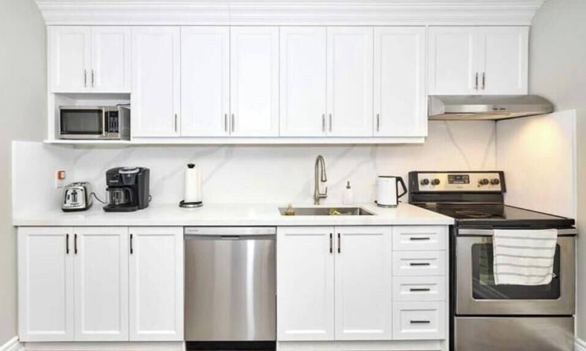 Niagara Falls House | The Addisen ★ Clifton Hill 2 mins ★ 350Mbps ★ Games Room