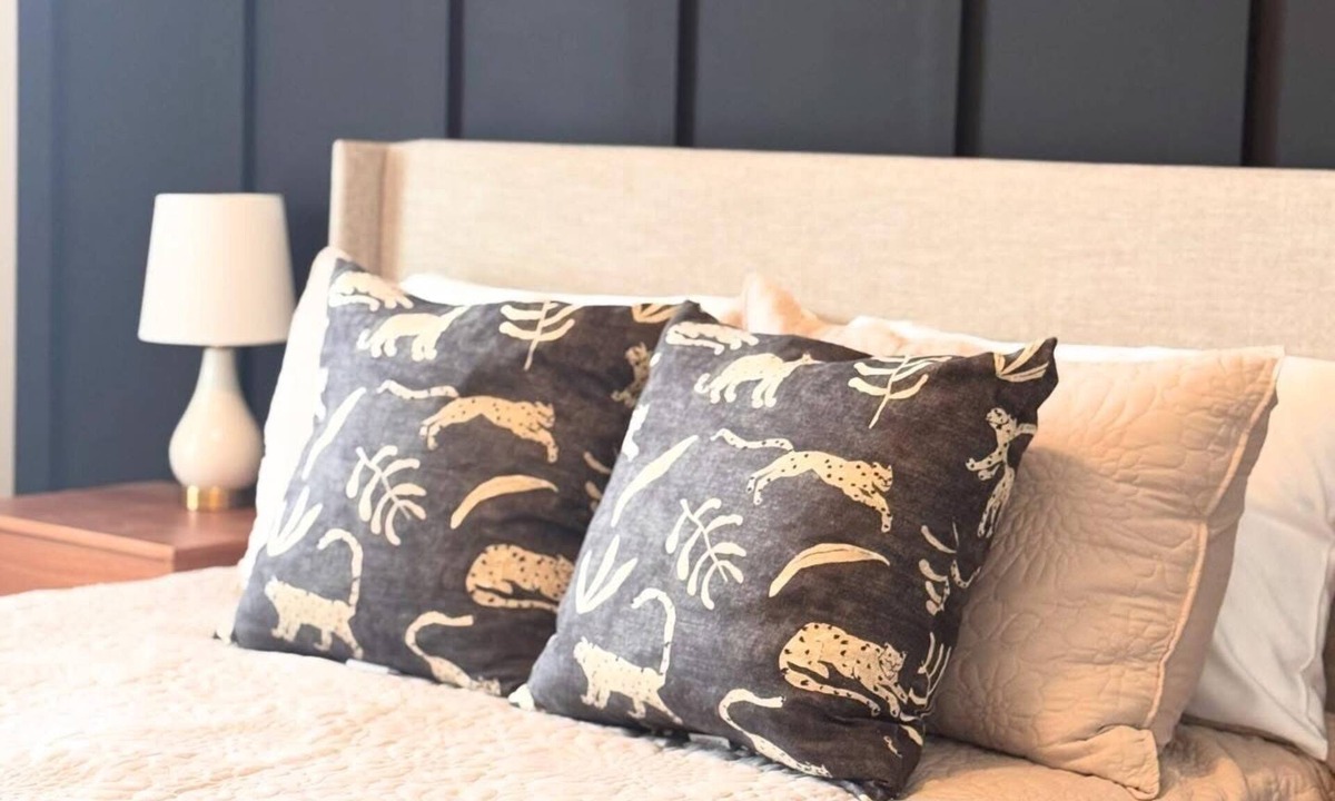 Jeffersonville House | The Adelyn, where comfort meets convenience
