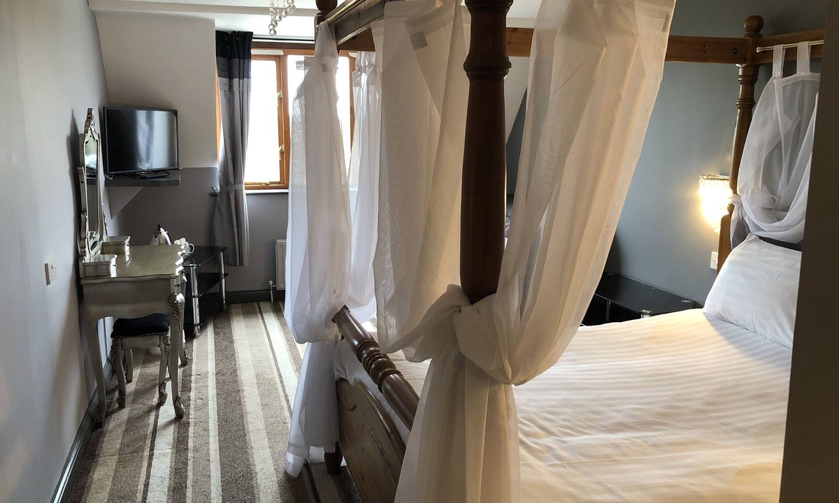 Meppershall Hotel | The Airman Hotel