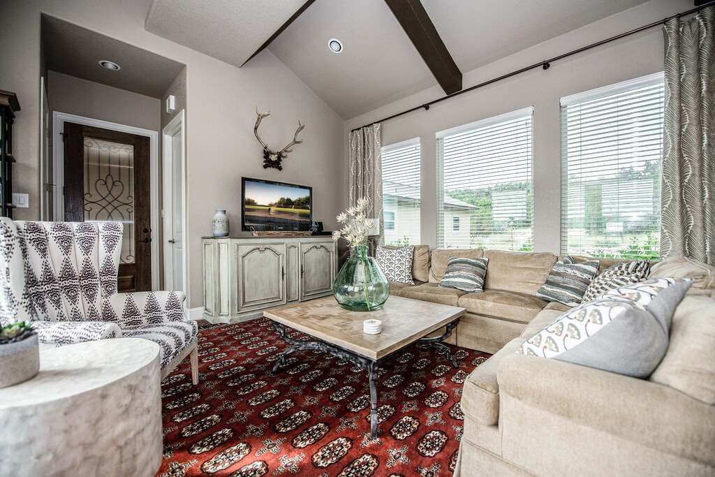 Spring Branch House | The All-Suite Century Oak House - Steps to Remi's Ridge & Hayes Hollow!