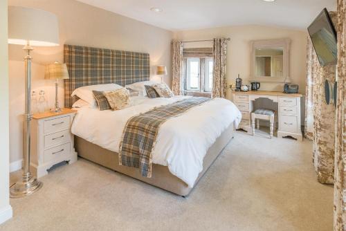 Colne Hotel | The Alma Inn