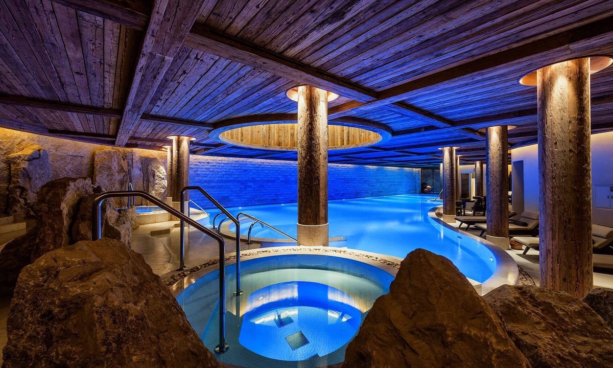 Zweisimmen Nr Gstaad Hotel | The Alpina Gstaad