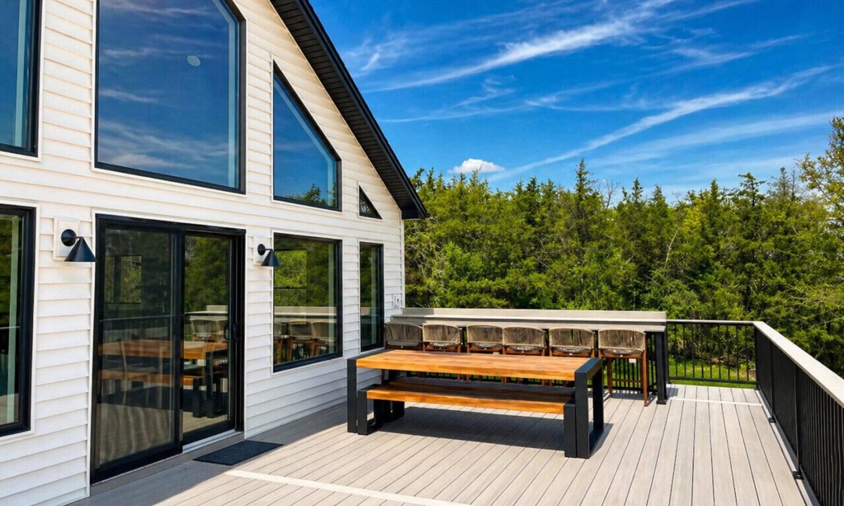 Rossville House | The Alpine Brisa | Sleeps 12 | Close to Pinchot Lake