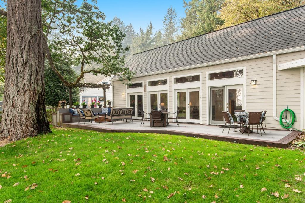 Tillicum House | The American Dream