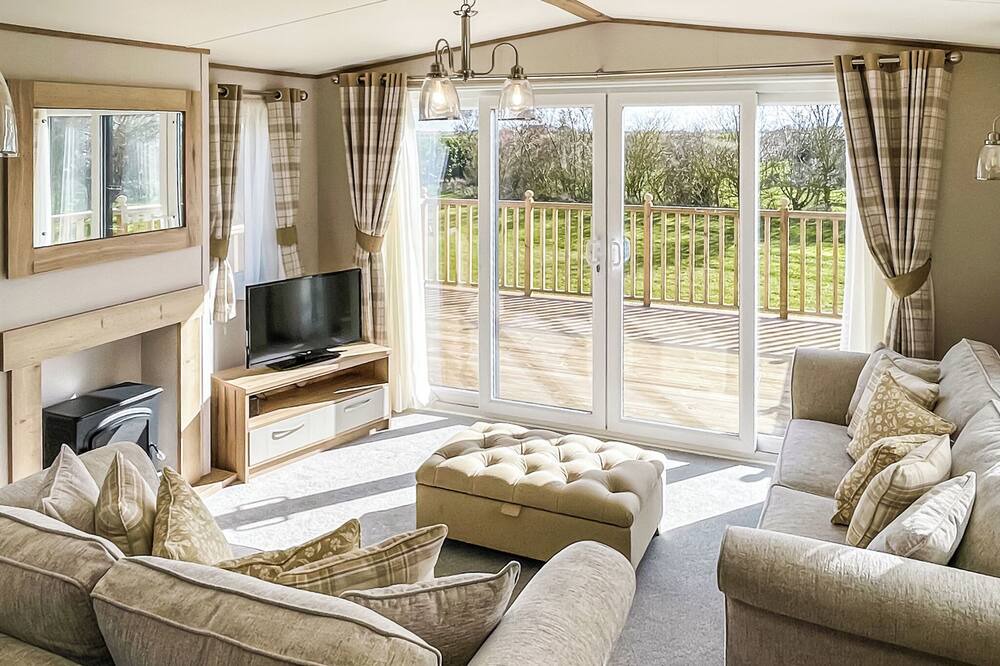 Tunstall Ski Chalet | The Amy Johnson Lodge