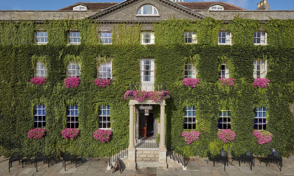 Bury St Edmunds Hotel | The Angel Hotel