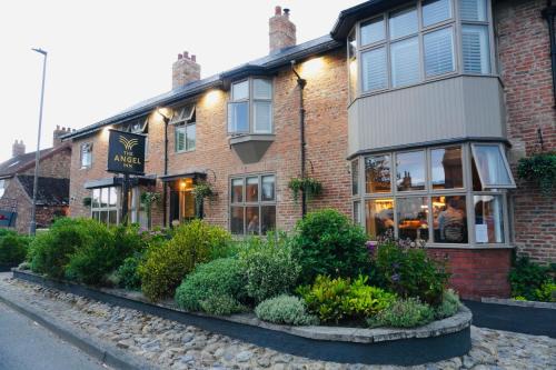 Topcliffe Hotel | The Angel Inn
