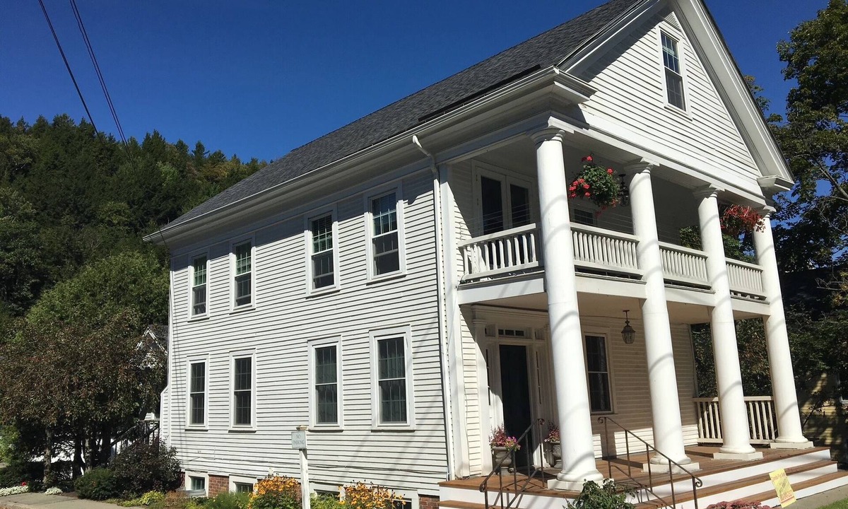 Stowe Area Apartment | The Annex