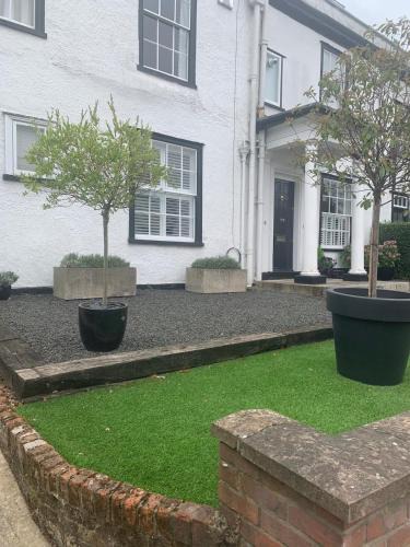 Dunmow Apartment | The Annexe Westbury House