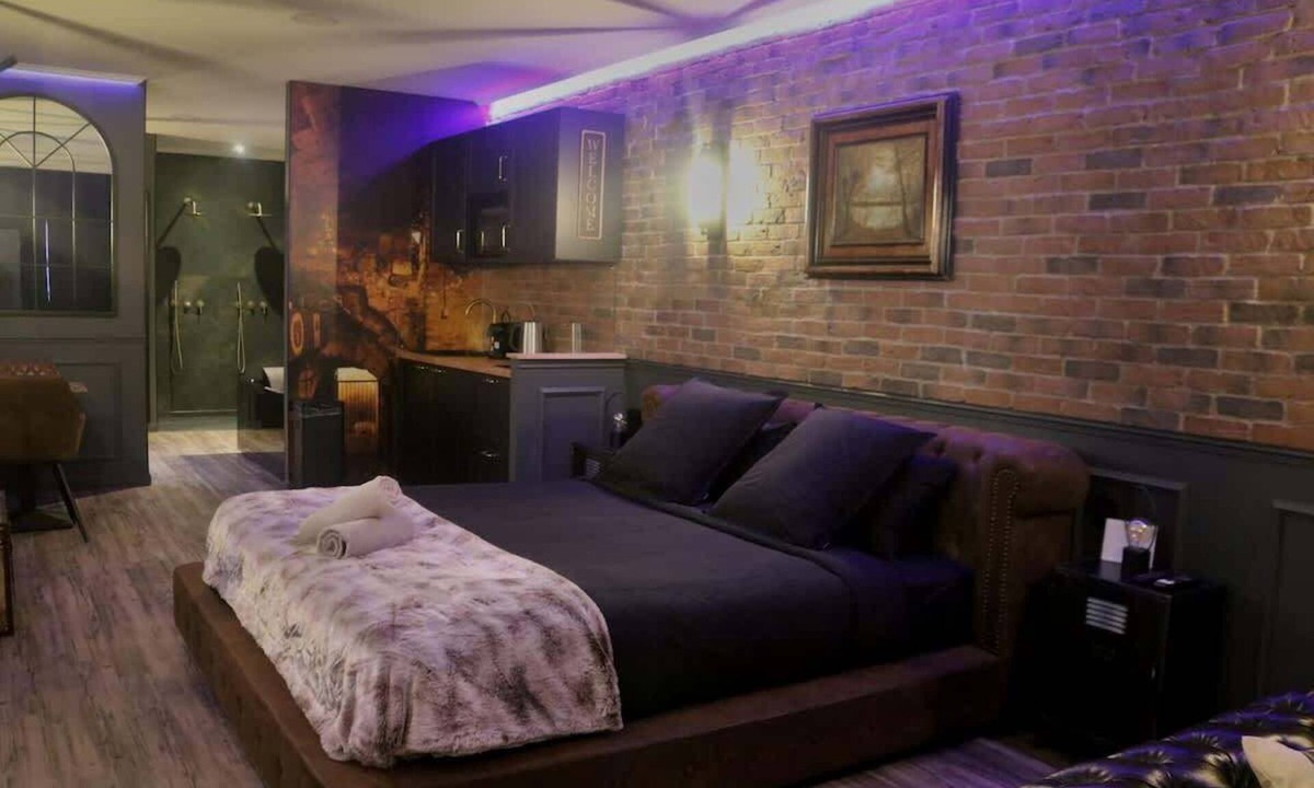 Arras Apartment | The Arcades suite