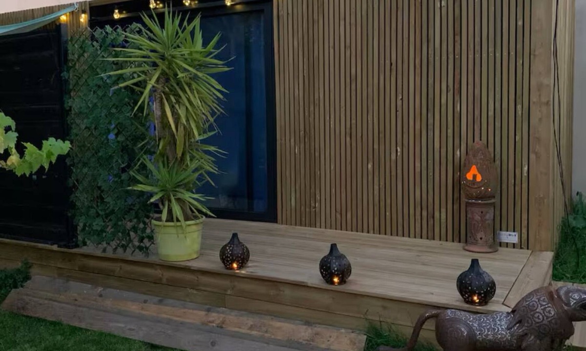 Floirac House | The arena container