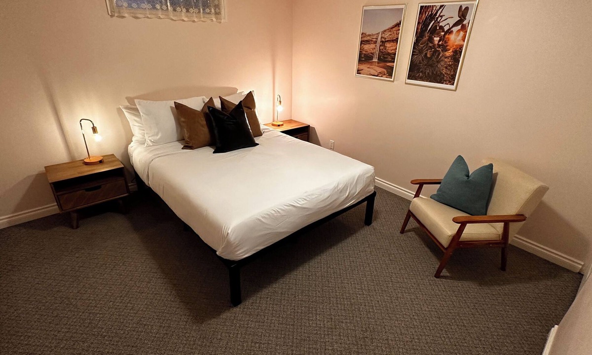 Southeast Calgary House | The Arizona/Nintendo Switch