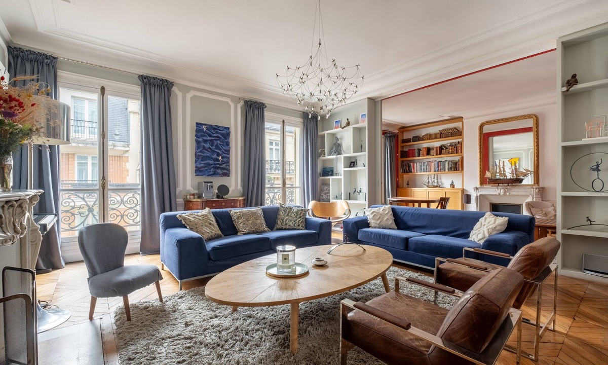 Champs-Elysees Apartment | The Artist's Residence, by Veeve