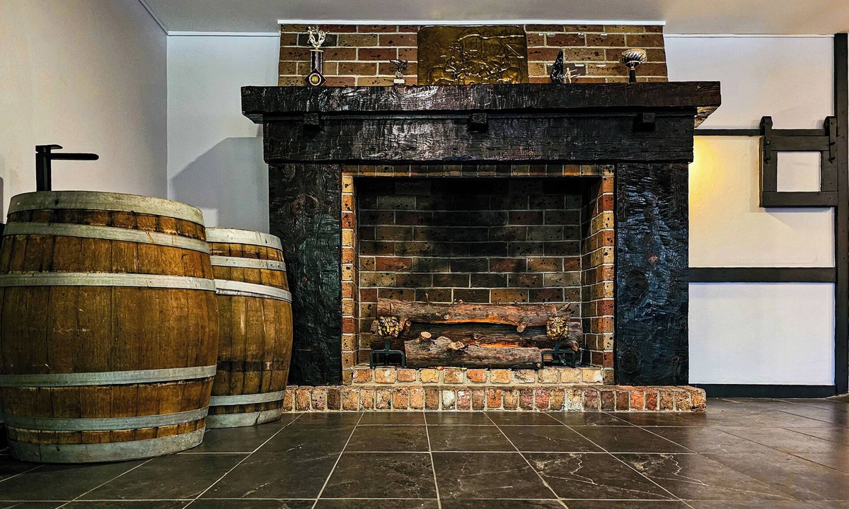 Wahroonga Hotel | The Ascot Motel