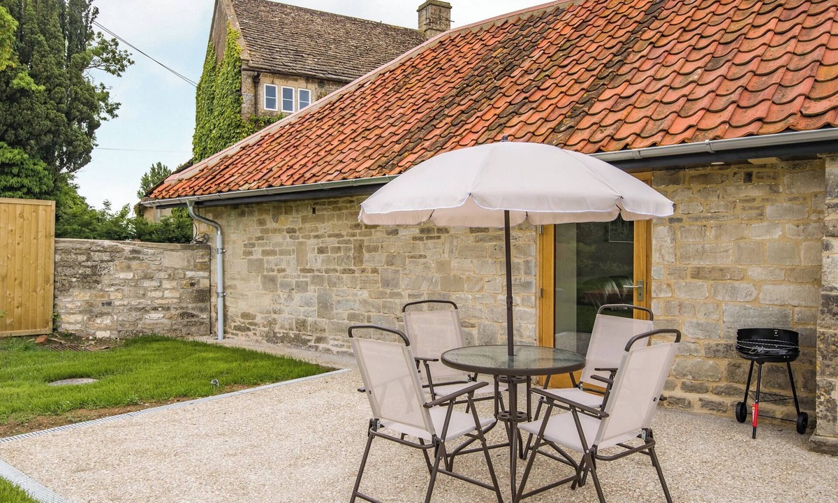 Trowbridge Cottage | The Ash - Arnolds Hill