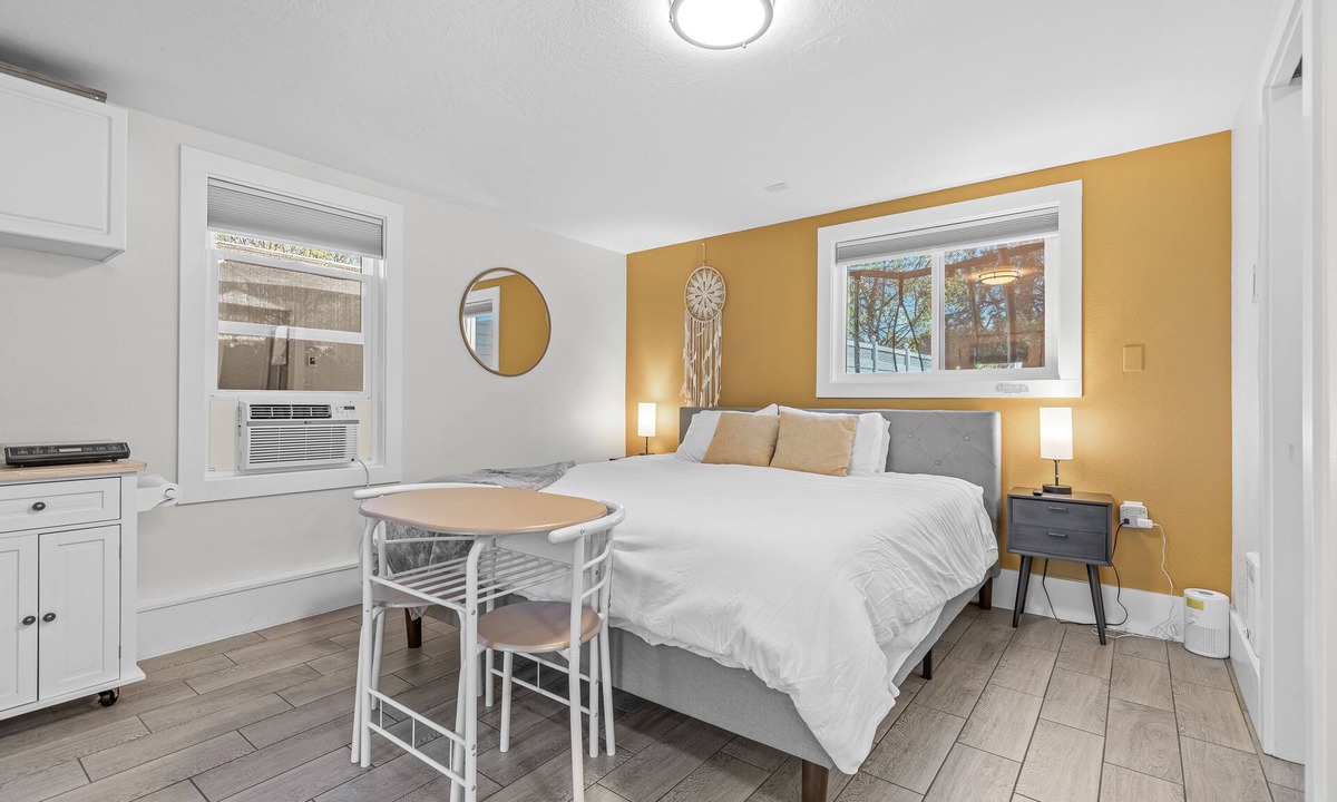 Ashland Apartment | The Ashland Social | Guest Studio