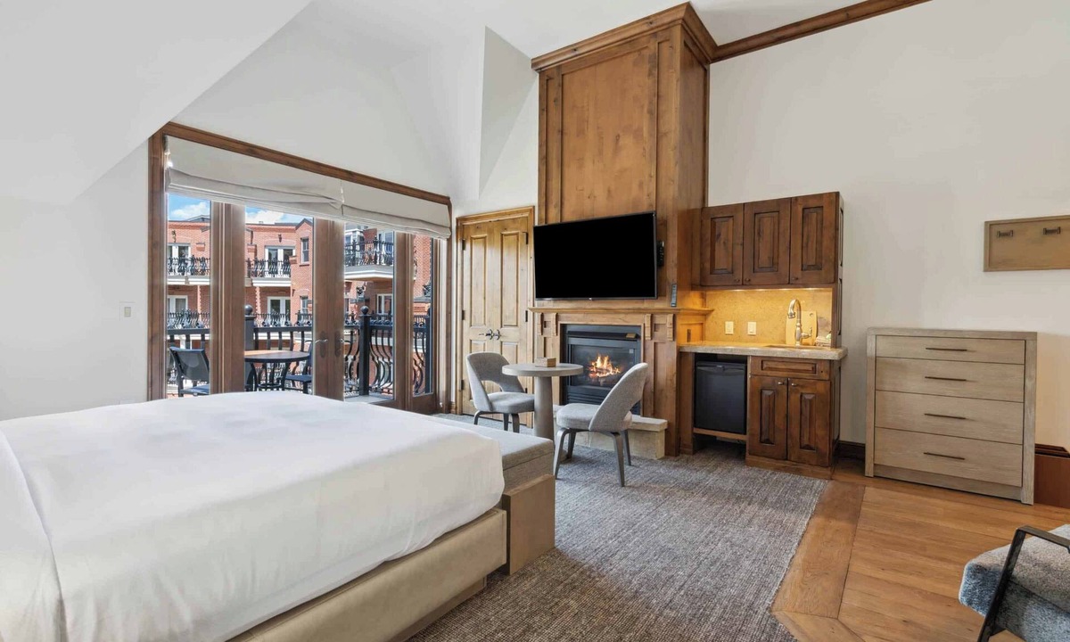 Downtown Condo | The Aspen Mountain Residences 39A - Studio Residence