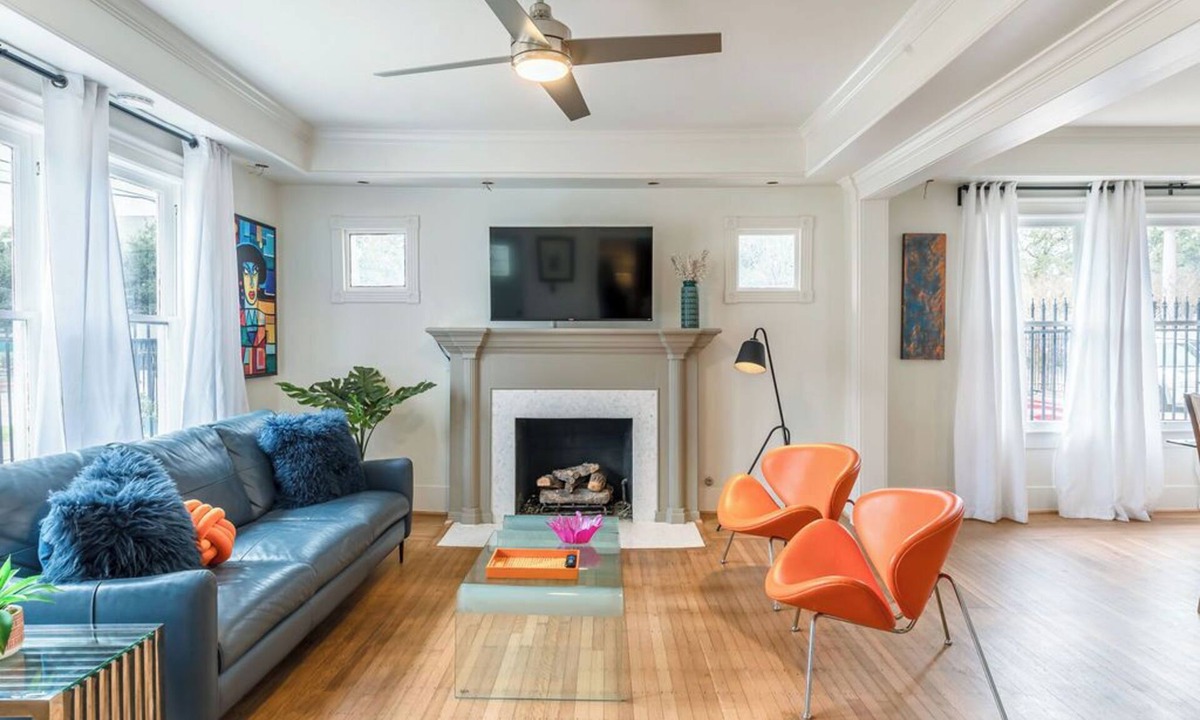 Neartown House | The Athena! Montrose Luxury Chef's Kitchen 6BR+1 ★