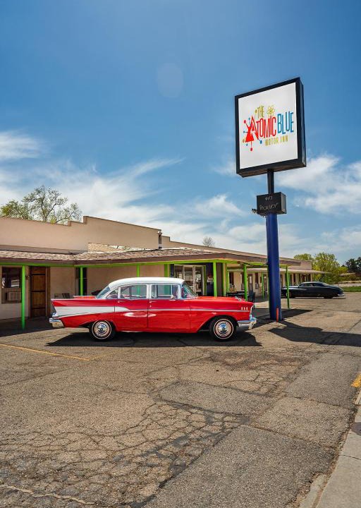 Monticello Hotel | The Atomic Blue Motor-Inn