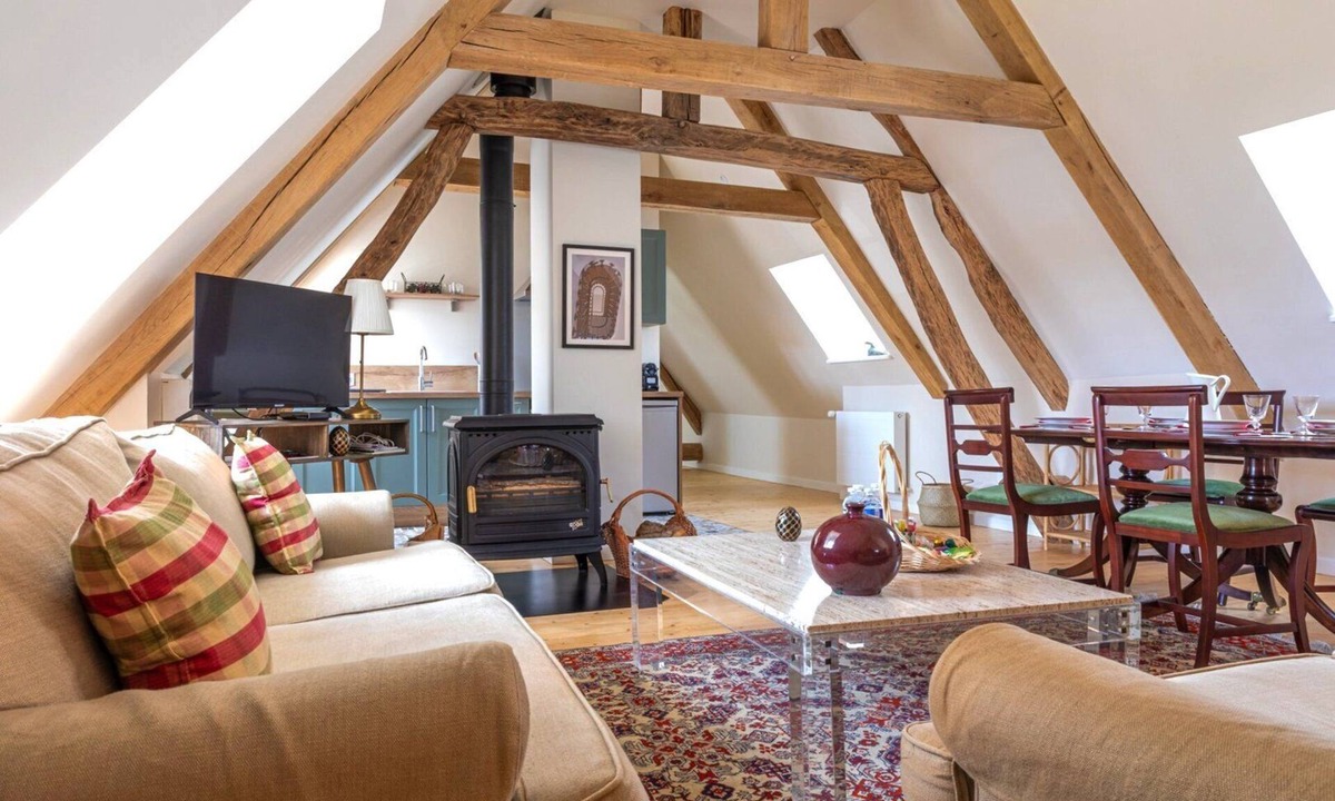 Tremblay-les-Villages Apartment | The Atypical ~ Garden ~ Autonomous Arrival