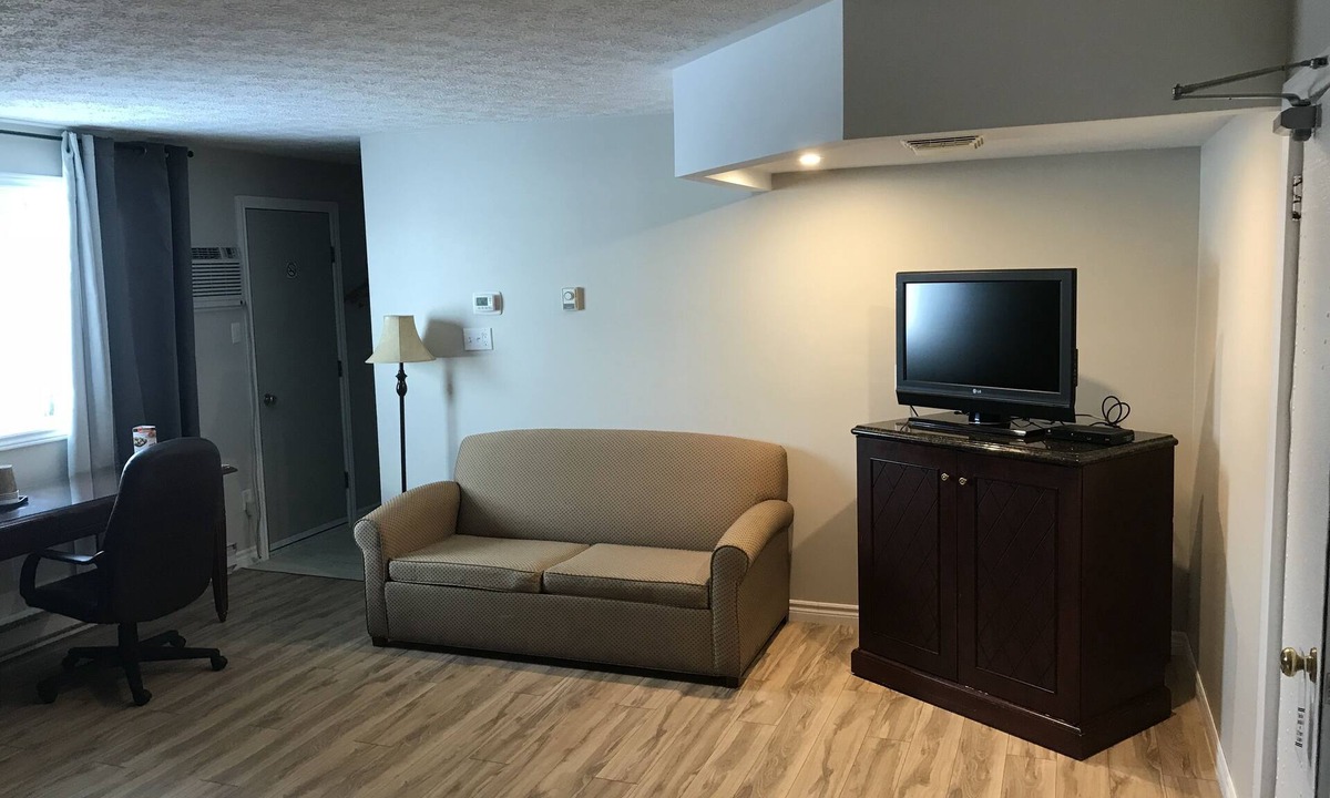 Dymond Hotel | The Auberge Inn