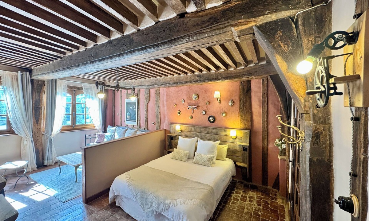Lisieux House | The authentic 16 in the heart of the city