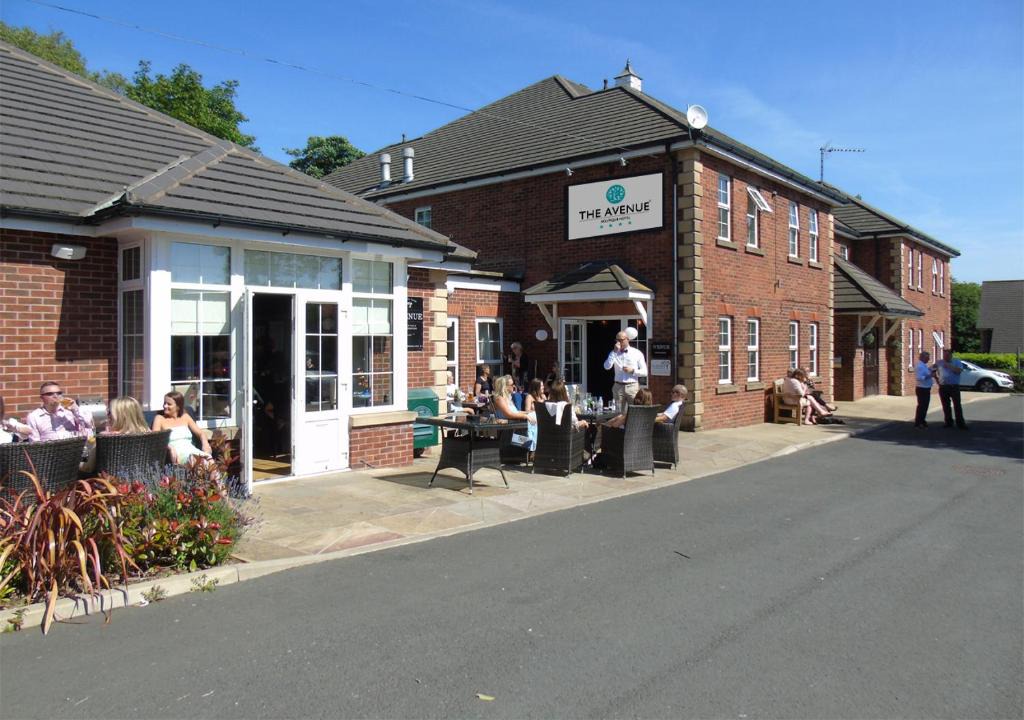 Blackburn Hotel | The Avenue Hotel Ltd