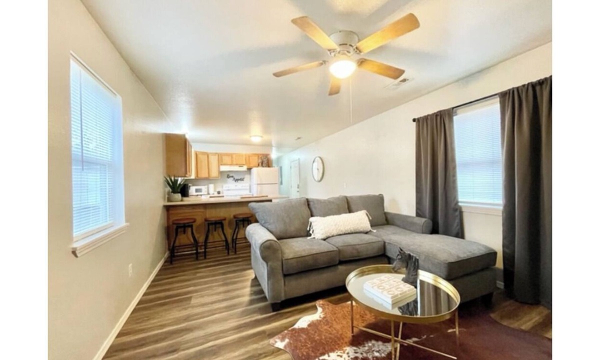 West Plains House | The Ayn-920