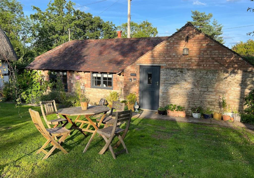 Moreton House | The Bakehouse