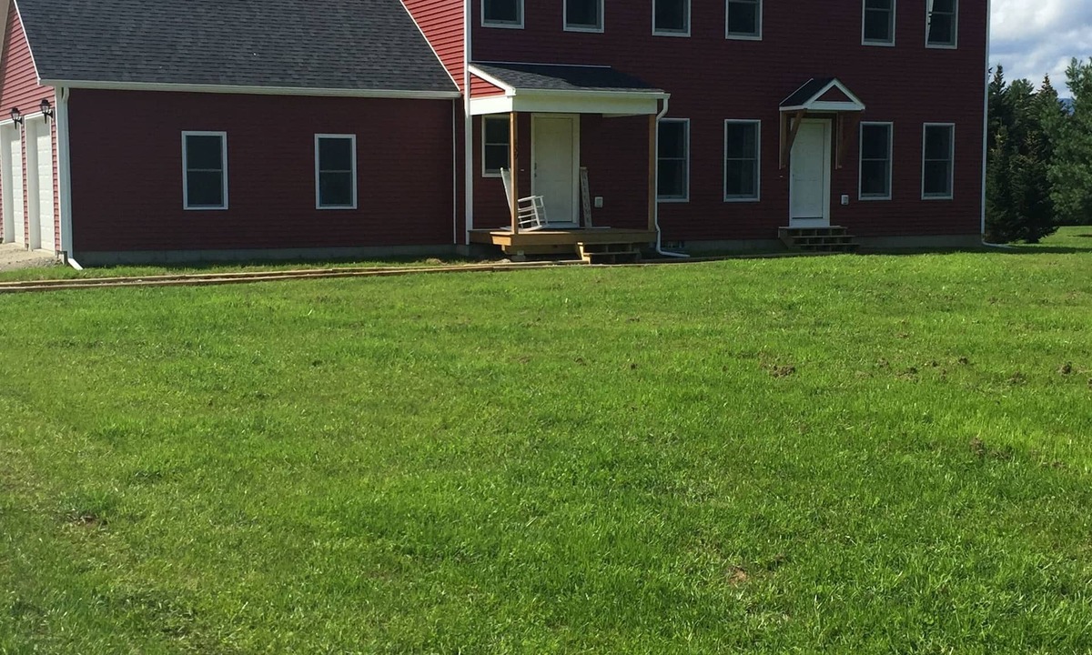 Morrisville House | The Balsam Lodge- Close to All Stowe Has to Offer