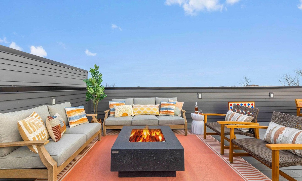 Eighth Avenue House | The Banjo - Huge Rooftop + 1.5 miles to Broadway
