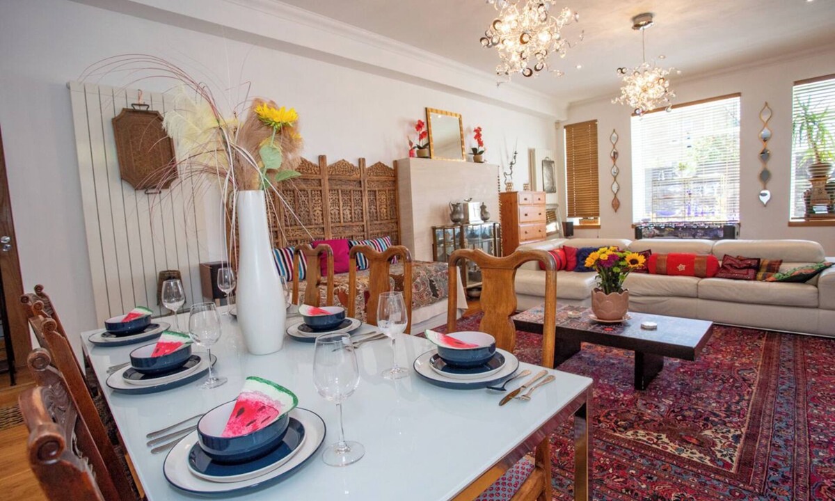 Falkirk House | The Banking Hall