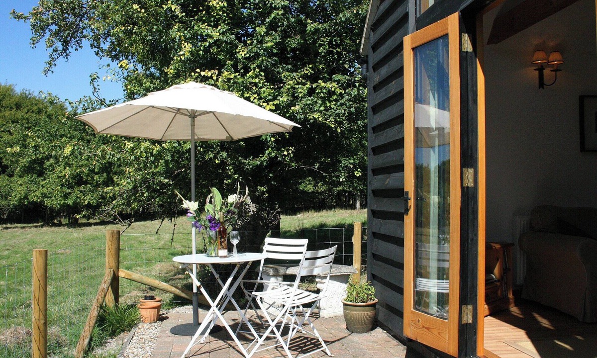 Bilting Cottage | The Barn at Fishponds