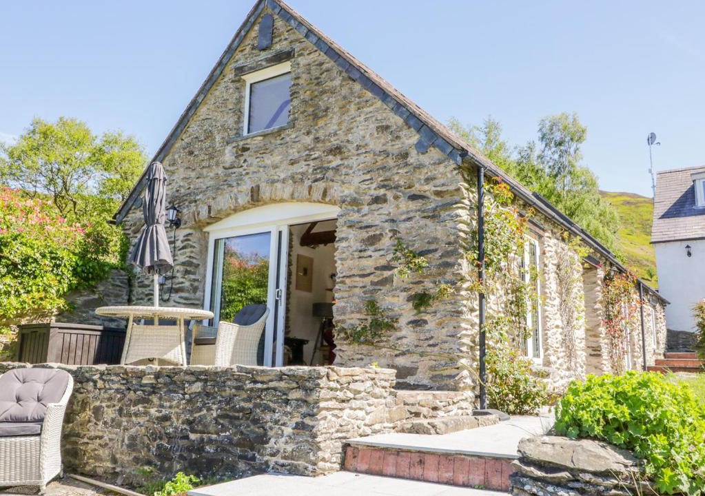 Llanfair-Dyffryn-Clwyd House | The Barn at Waen y Ffynnon