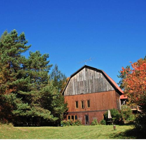 La Peche House | The Barn - A Unique Gathering Place